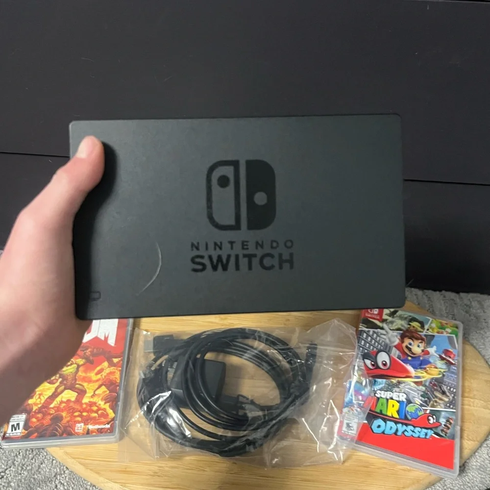 WORKING Nintendo Switch Console Bundle in Gray with DOOM & Super Mario Odyssey